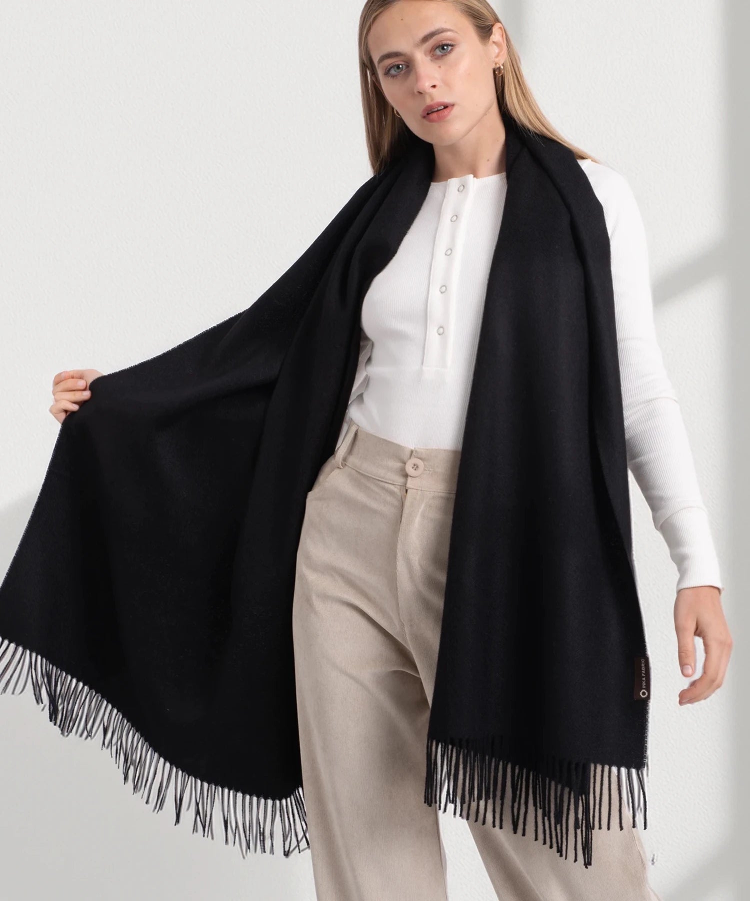 BABY ALPACA SHAWL - BLACK