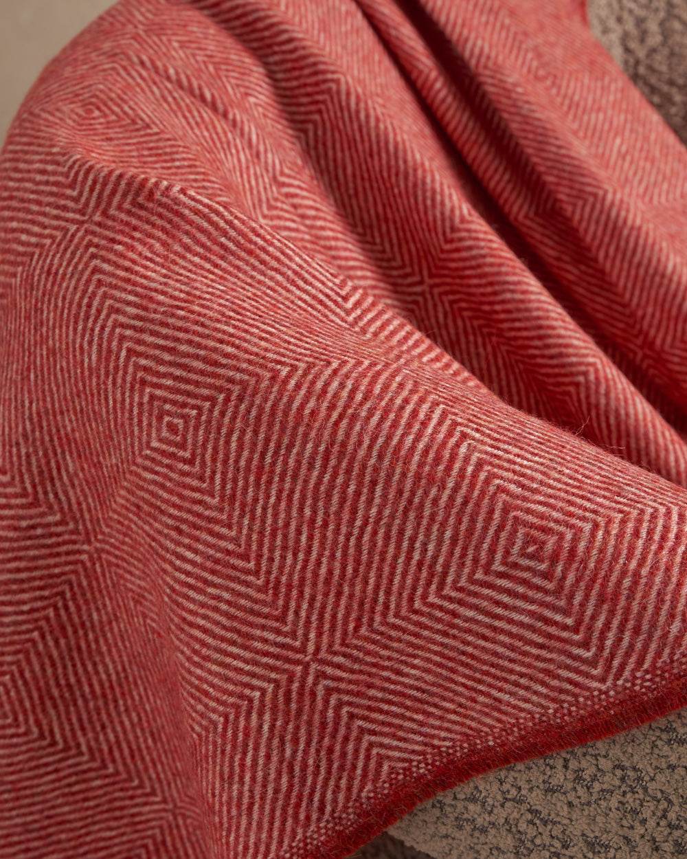 PREMIUM BABY ALPACA WOOL BLANKET - WHITE & RED - INKA FABRIC, Alpaca & Pima Cotton