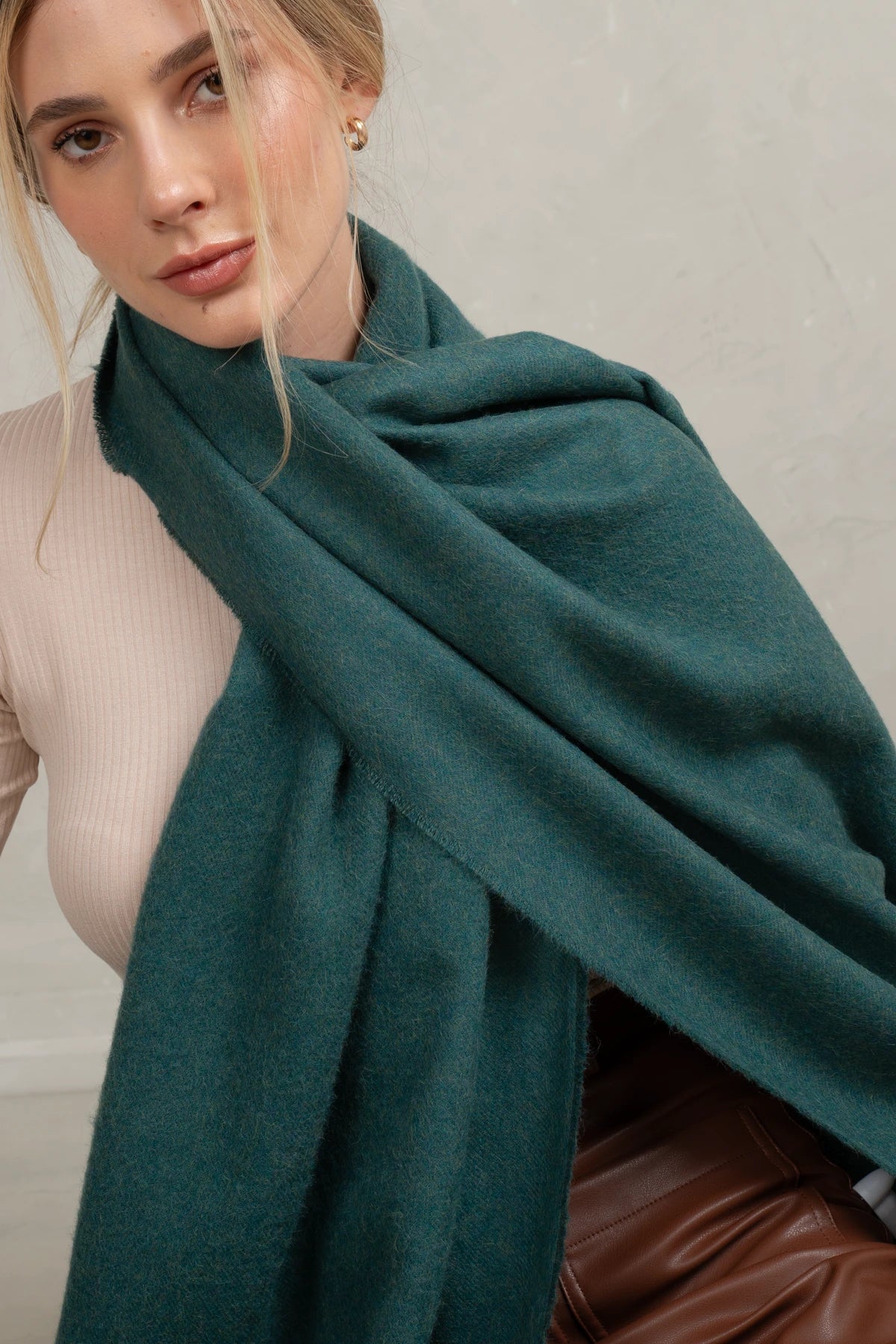 BABY ALPACA SHAWL - TEAL GREEN