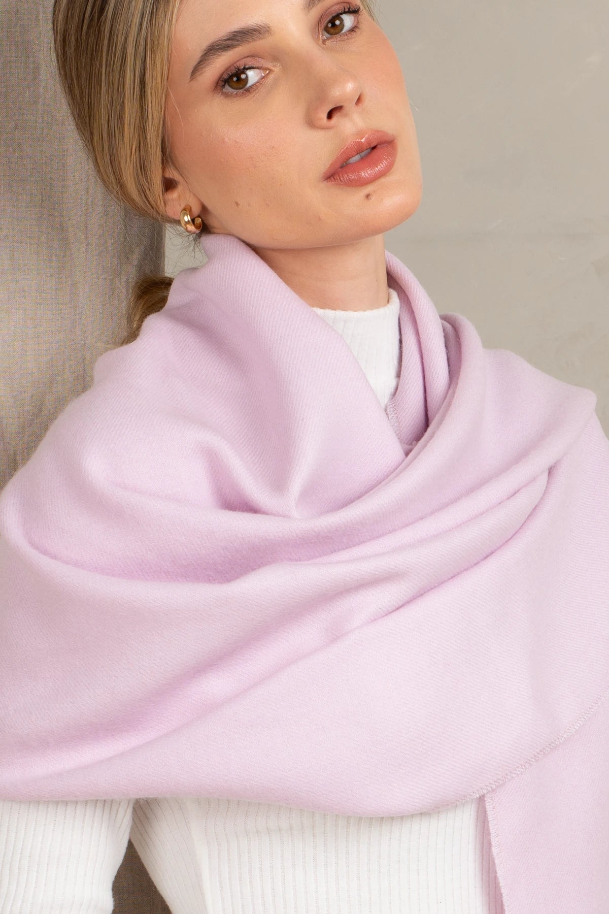 BABY ALPACA SHAWL - WINTER ROSE