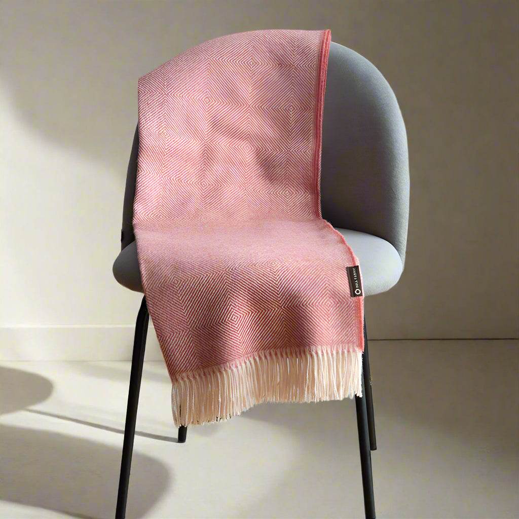 PREMIUM BABY ALPACA WOOL BLANKET - STRAWBERRY - INKA FABRIC, Alpaca & Pima Cotton