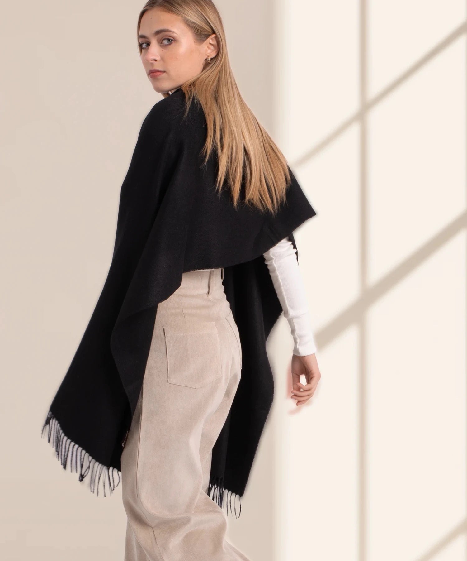 BABY ALPACA SHAWL - BLACK