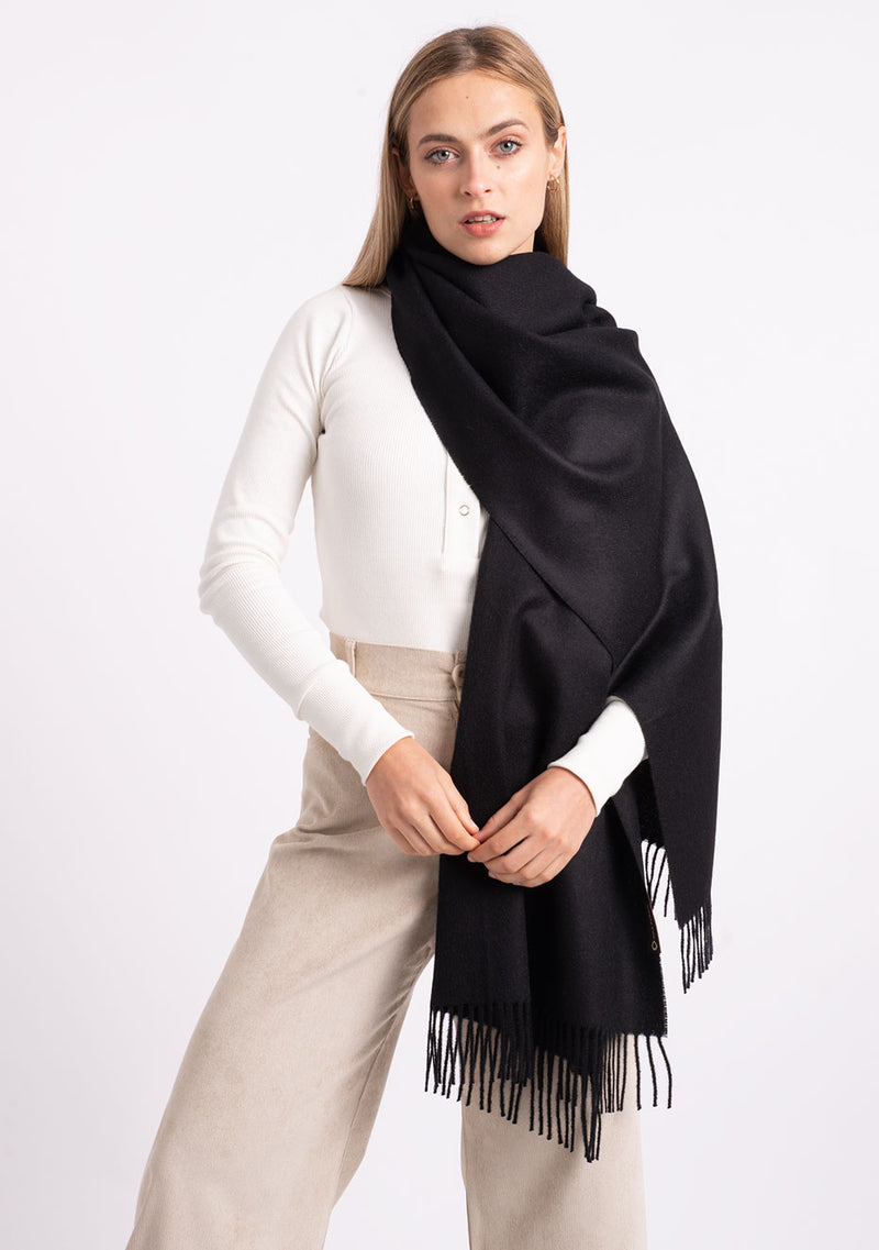 alpaca scarf black color